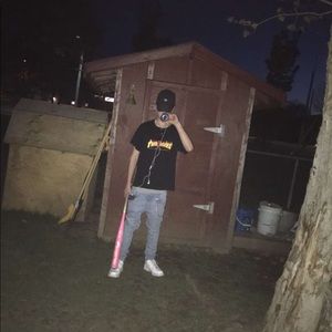 Meet your Posher, Casey